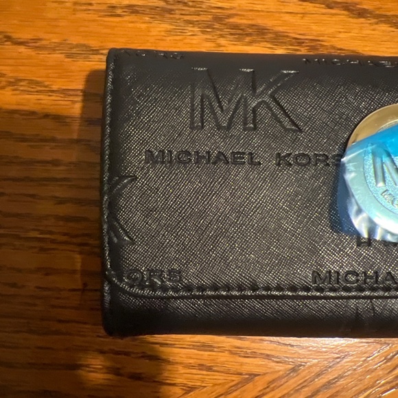 Michael Kors Black Leather Clutch Wallet - NWOT - Picture 4 of 14